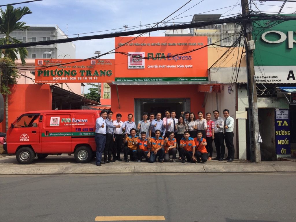 Nhà xe Phương Trang cung cấp đa dạng các dịch vụ vận chuyển hàng hóa