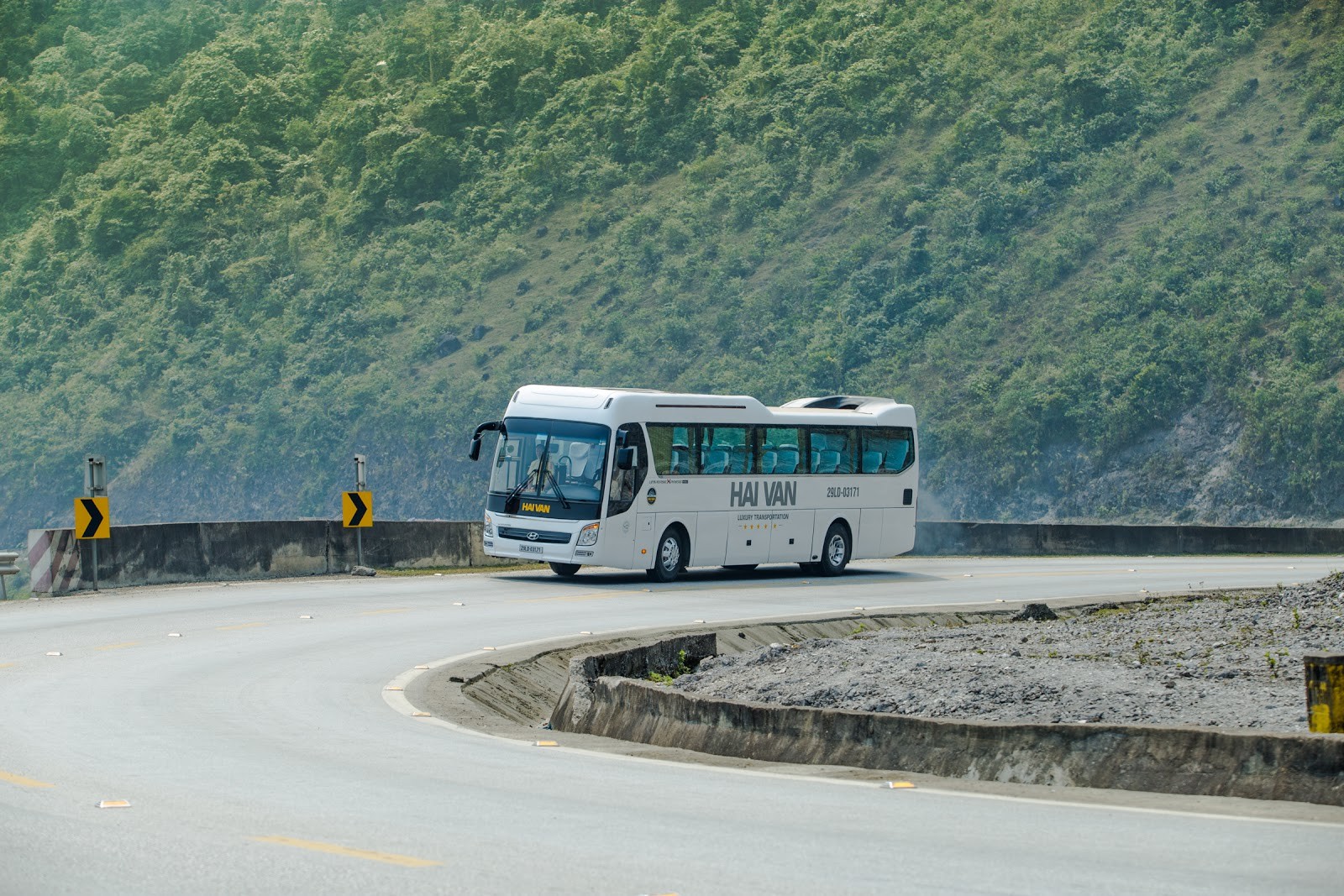 Xe khách hàng Hải Vân